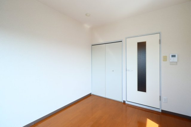 アーバンヒルズ吉野町の洋室|明るい洋室です