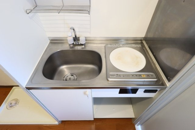 アーバンヒルズ吉野町のキッチン|1口IHコンロ