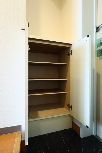 アーバンヒルズ吉野町の収納|靴入