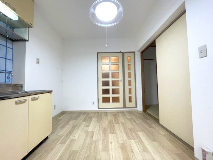 アネックスヒルズ川越の居間・リビング|※居室天井の照明は入居時に撤去いたします。