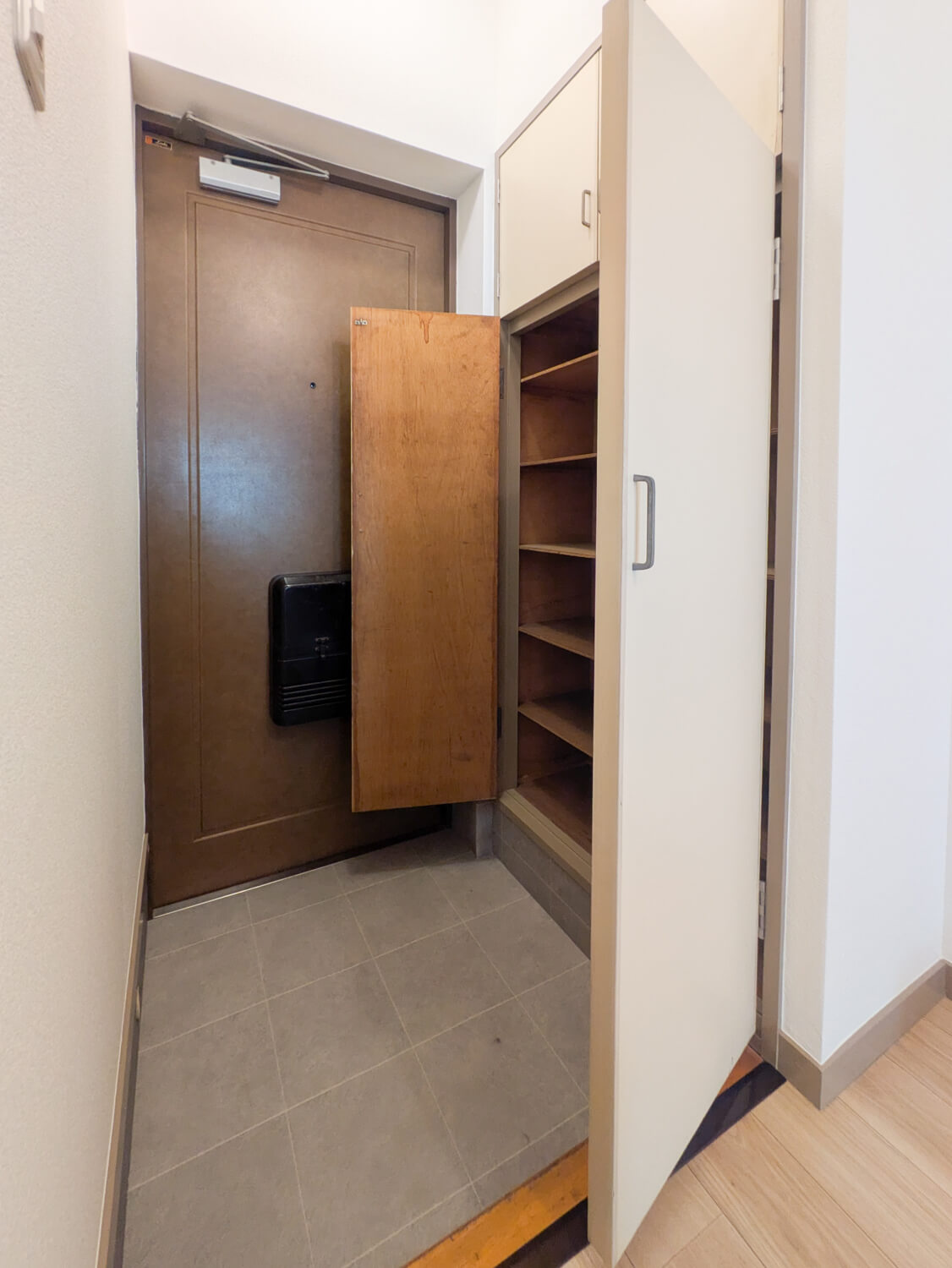 アネックスヒルズ川越の玄関|明るい玄関です