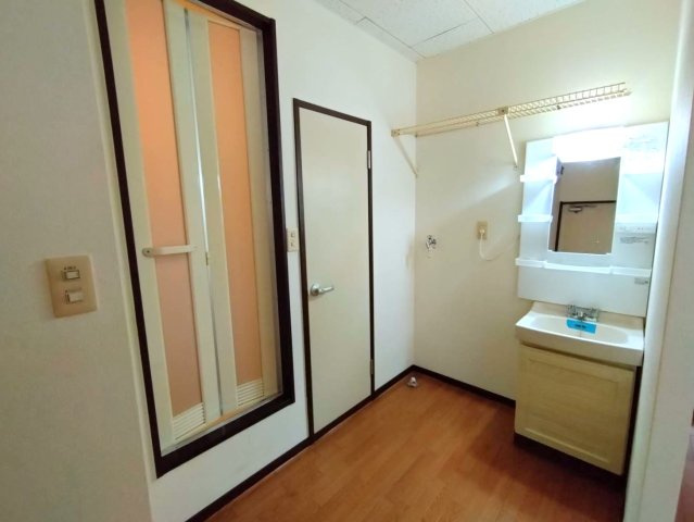 ハイフォーレストAの独立洗面台|独立洗面台、朝の身支度には欠かせません