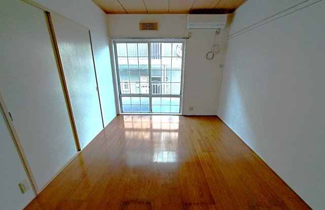 ハイフォーレストAの洋室|洋室です