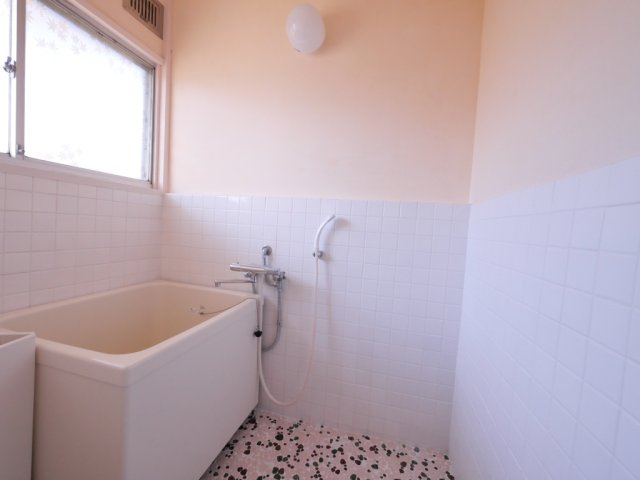 あかつき荘の浴室|日々の暮らしに欠かせないお風呂です