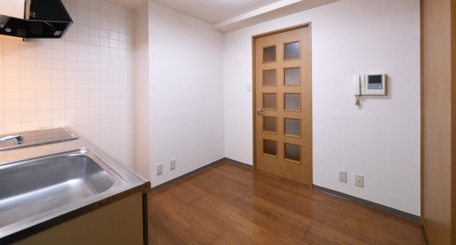 クレアパーク野方の居間・リビング|こちらのリビングで趣味の時間をお楽しみください