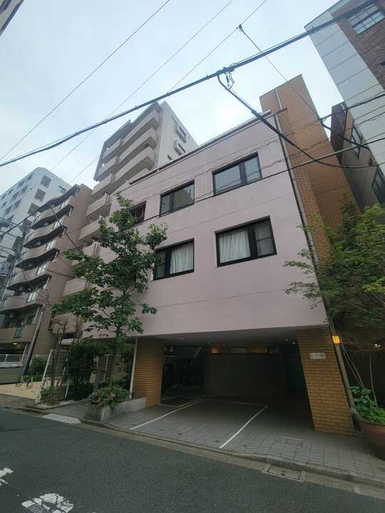 三鷹市下連雀３丁目の賃貸マンションの外観|外観は落ち着いています