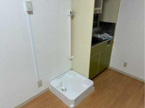 【居間・リビング】プラーズ南幸町Ⅰ 