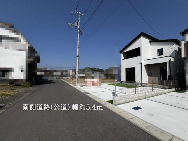 【前面道路含む現地写真】 | 高知市瀬戸東町３丁目/１号棟