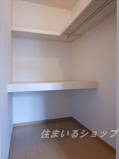 広島市安佐北区可部東１丁目のアパートの収納|ウォークインクローゼット