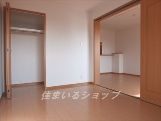 広島市安佐北区可部東１丁目のアパートの寝室|クローゼットあり