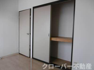 コスモタウン森岡 D棟の収納