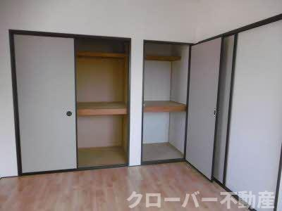 コスモタウン森岡 D棟の収納