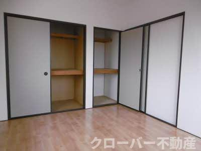 コスモタウン森岡 D棟の収納