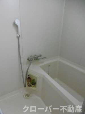 コスモタウン森岡 D棟の浴室