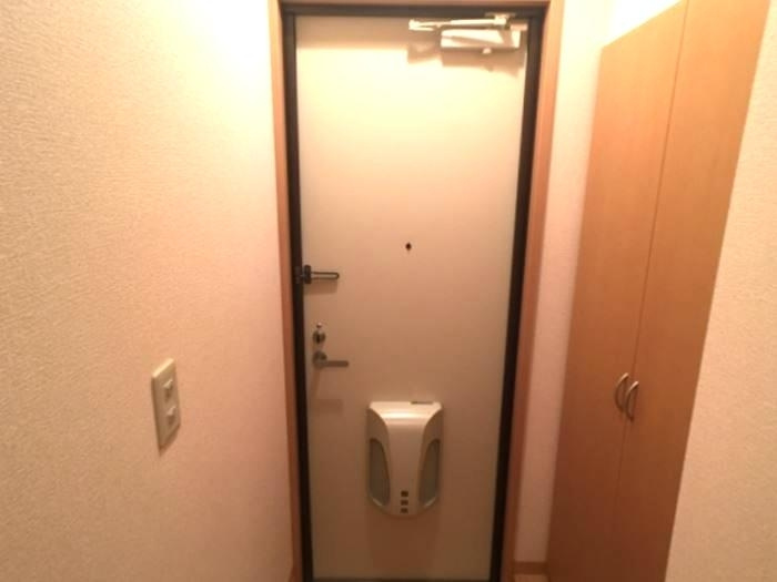 アンダンテ鈴蘭の玄関