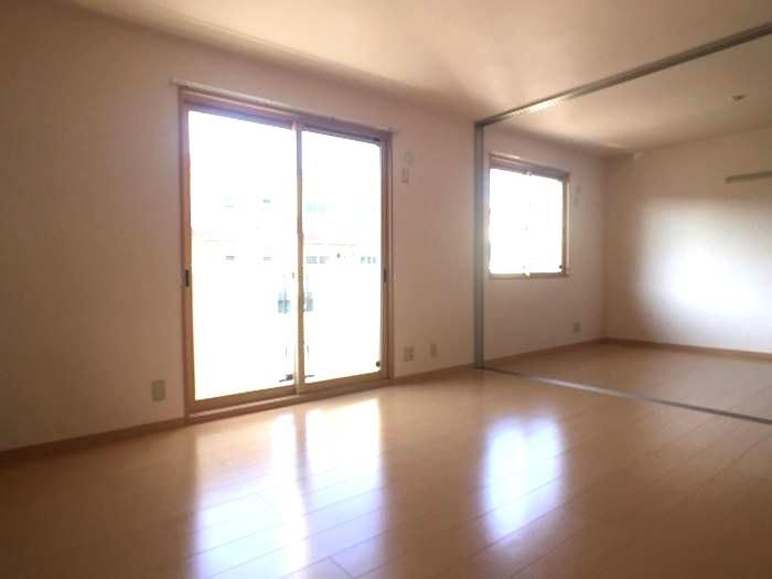 アンダンテ鈴蘭の居間・リビング