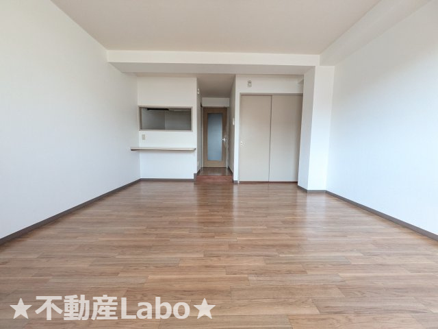 ルミエール北島の居間・リビング