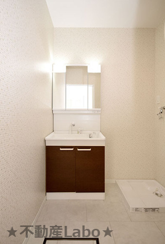 ピースソレイユ　の洗面所