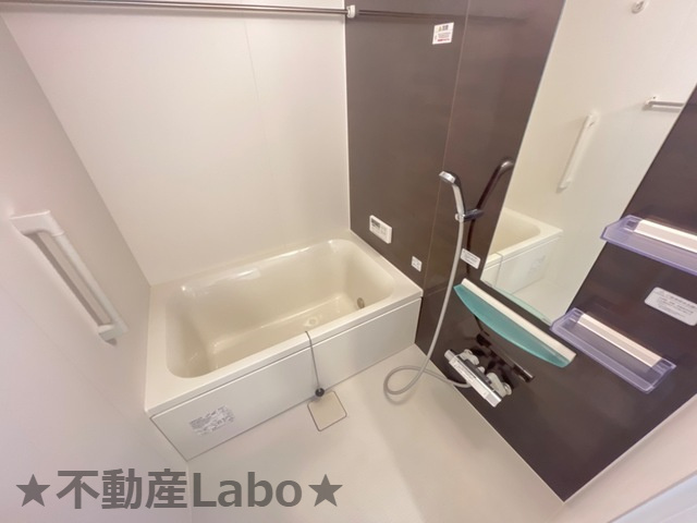 ヒールコートの浴室