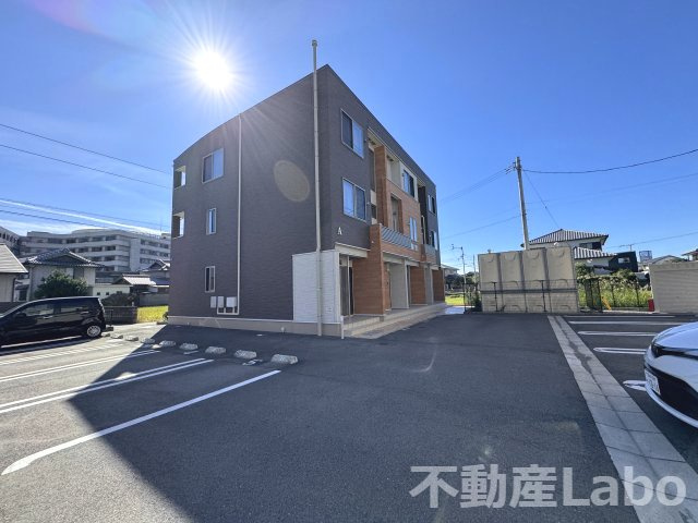 マリオ北島 Bの駐車場