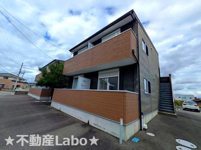 アールハイツ松茂Bの外観