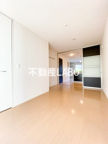 アゴーラ針中野の洋室