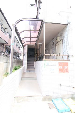 ハイコーポ小泉５.６のエントランス