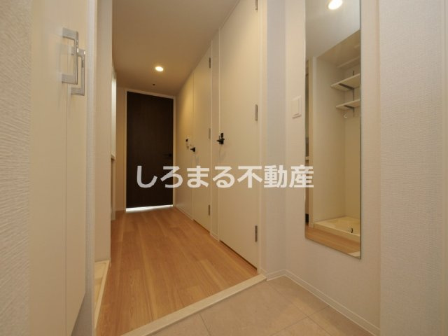 コンフォリア・リヴ大阪本町の玄関