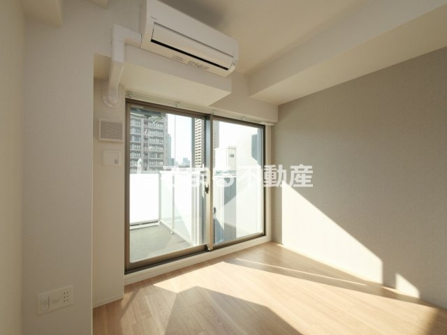 コンフォリア・リヴ大阪本町の居間・リビング