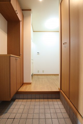 【玄関】 | ヴィラナカヤマ