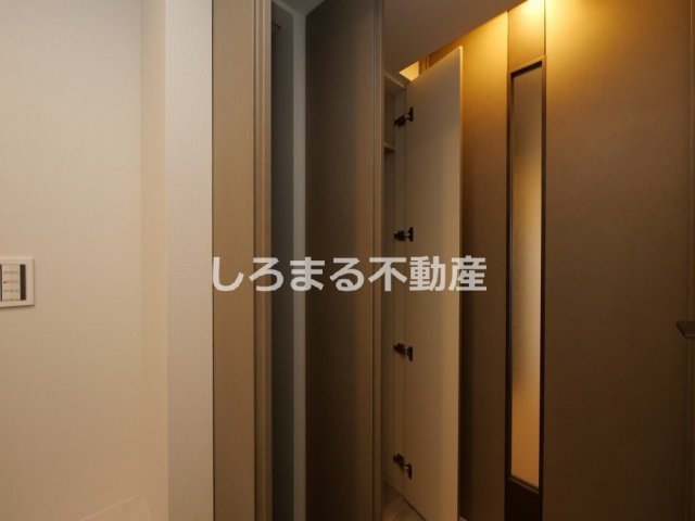 コンフォリア・リヴ北浜淡路町の収納