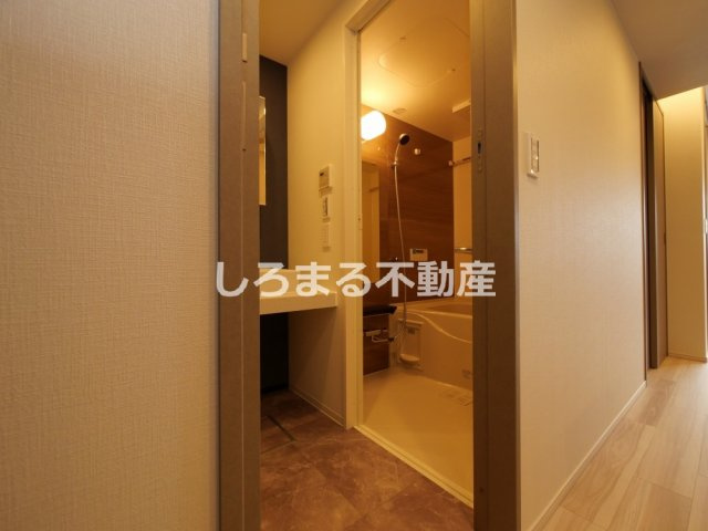 コンフォリア・リヴ北浜淡路町の洗面所