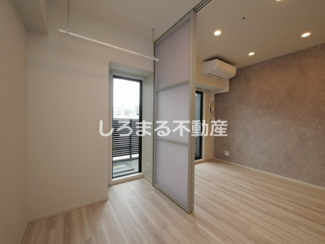 コンフォリア・リヴ北浜淡路町の洋室