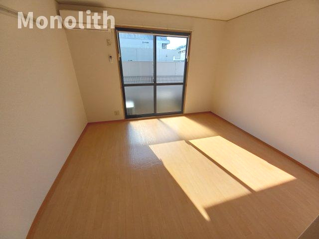 プラスパーあさひの洋室