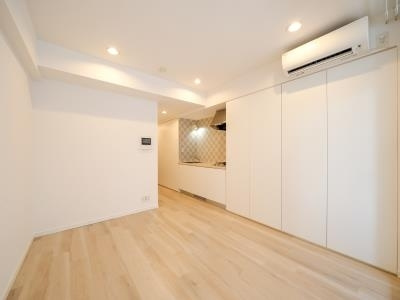 【洋室】 | プレミアステージ三田慶大前 | 明るい洋室です