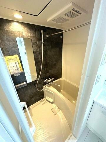 Ｐｒｅｆｅｒｒｅｄ　Ａｋａｂａｎｅの浴室|☆このお部屋は仲介手数料0円です☆