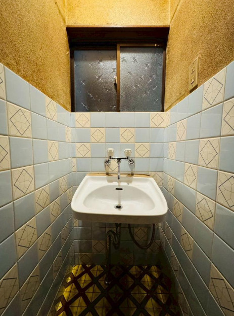 大阪市旭区高殿4丁目　中古戸建の洗面所