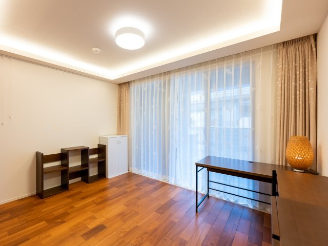 【洋室】 | ロイヤルシーズン麻布永坂