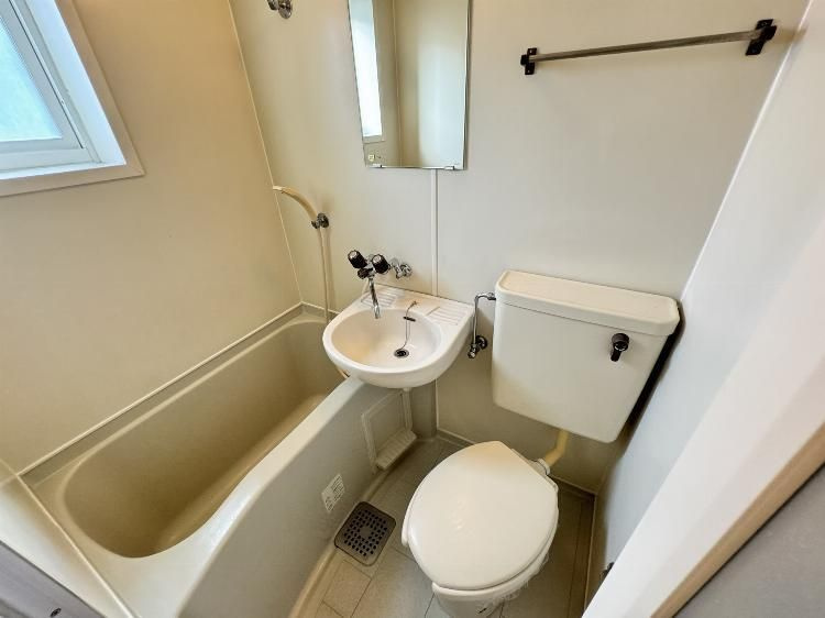 ローズアパートＦ２５番館Ａ　F-025Aの洗面所