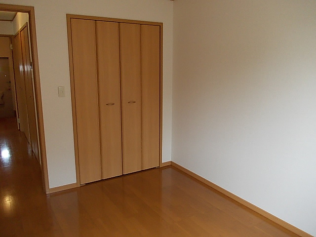 トゥー・ル・モンドＣの洋室