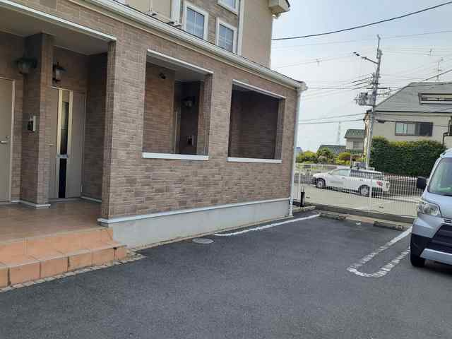 フィオーレ松ヶ丘の駐車場