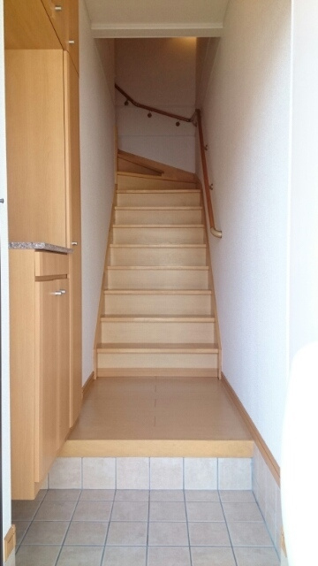 マ　ヒューナ　Ａの玄関