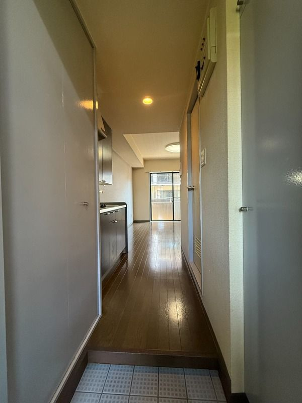 府中ウエストの玄関