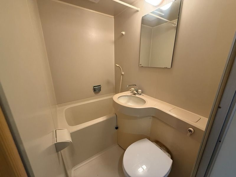 府中ウエストの浴室