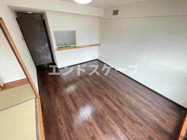 ハイラーク高崎の居間・リビング|高崎、前橋、伊勢崎エリアのお部屋探しはエンドスケープまで！お客様の理想お聞かせ下さい♪
