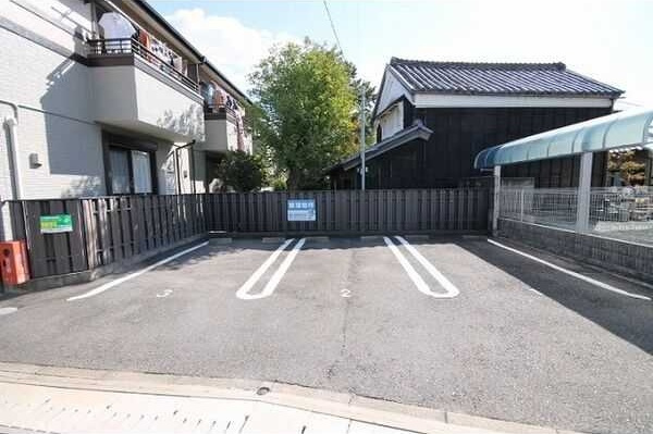 コンフォート　陣屋　　刈谷市近郊の賃貸ならクラスホーム刈谷店の駐車場