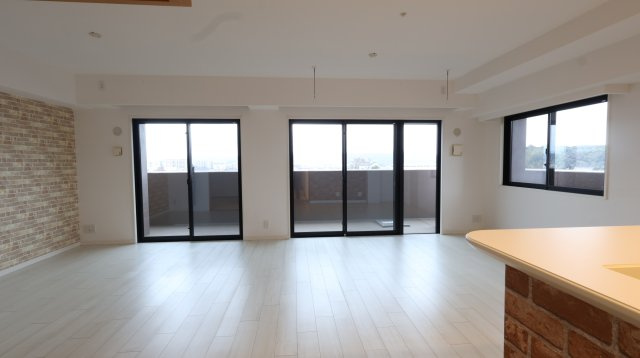 アルファステイツ城西砂子の居間・リビング|21.3帖の広々としたLDK！
陽当たり良好！