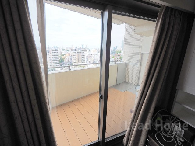 【バルコニー】 | ザ・レジデンス白金スイート