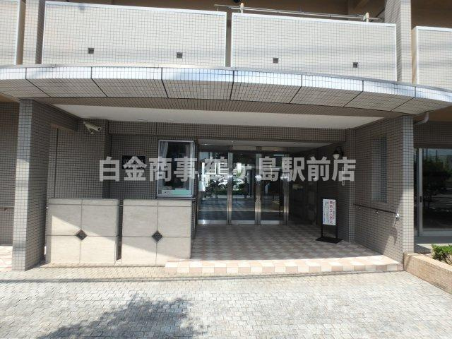 コンフォート若葉ポルカのエントランス
