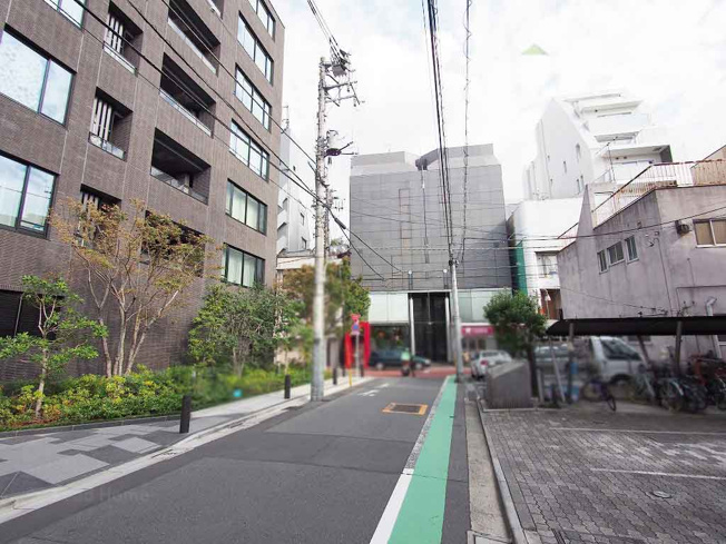 【その他】 | ザ・パークハウスグラン南青山高樹町 | 前面道路